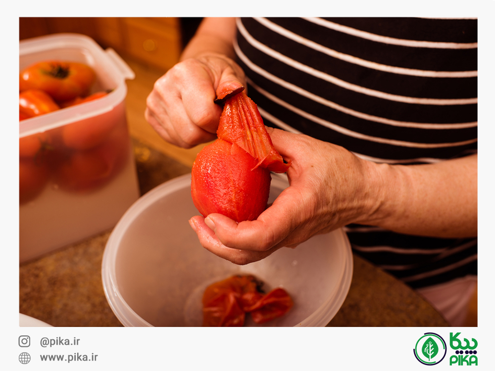 
										روش پوست گرفتن گوجه فرنگی با آب جوش						